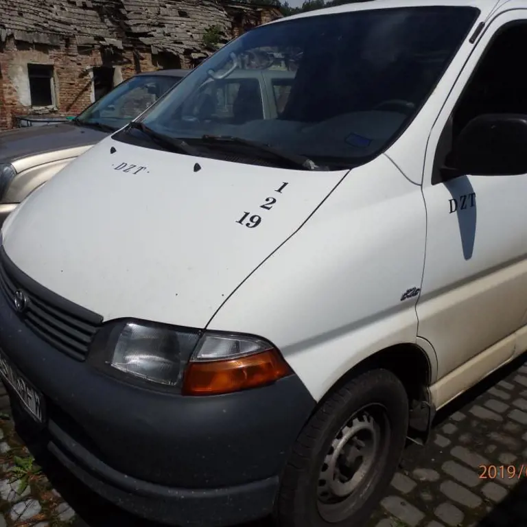 Delivery van Toyota HIACE